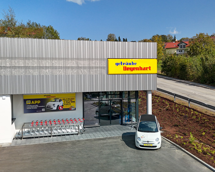 Bild vom Eingang unserer Filiale in Hauzenberg